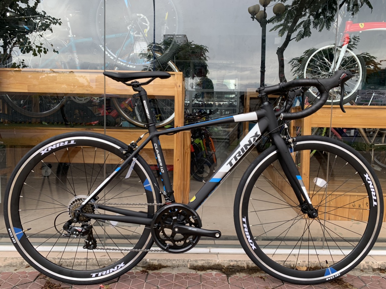 Xe đạp đua TrinX Climber 1.0 2019 Black Blue