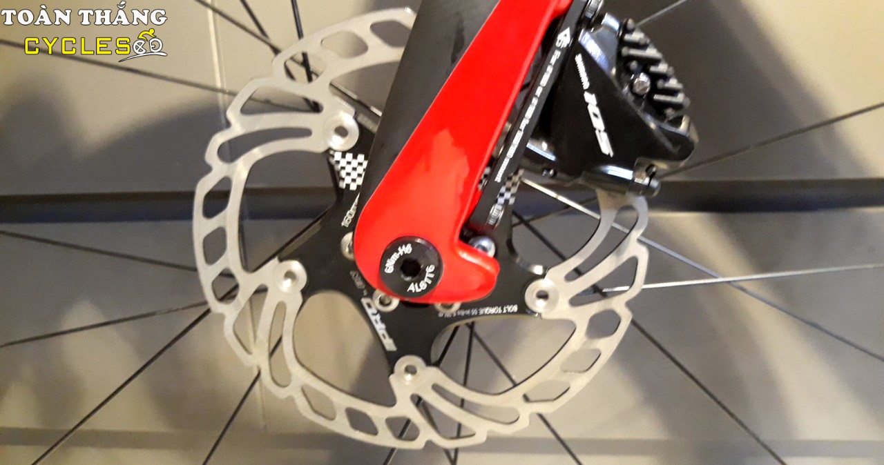 Xe đạp đua Pinarello F12 Black Red R7020 Disc Full Carbon