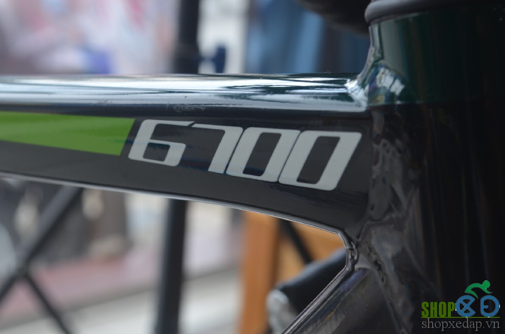 Xe đạp thể thao cuộc GIANT TCR 6700 khung sườn nhôm siêu nhẹ